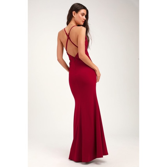 ♥️ Lulu’s Red Lace Backless Dress ♥️ - Picture 3 of 6